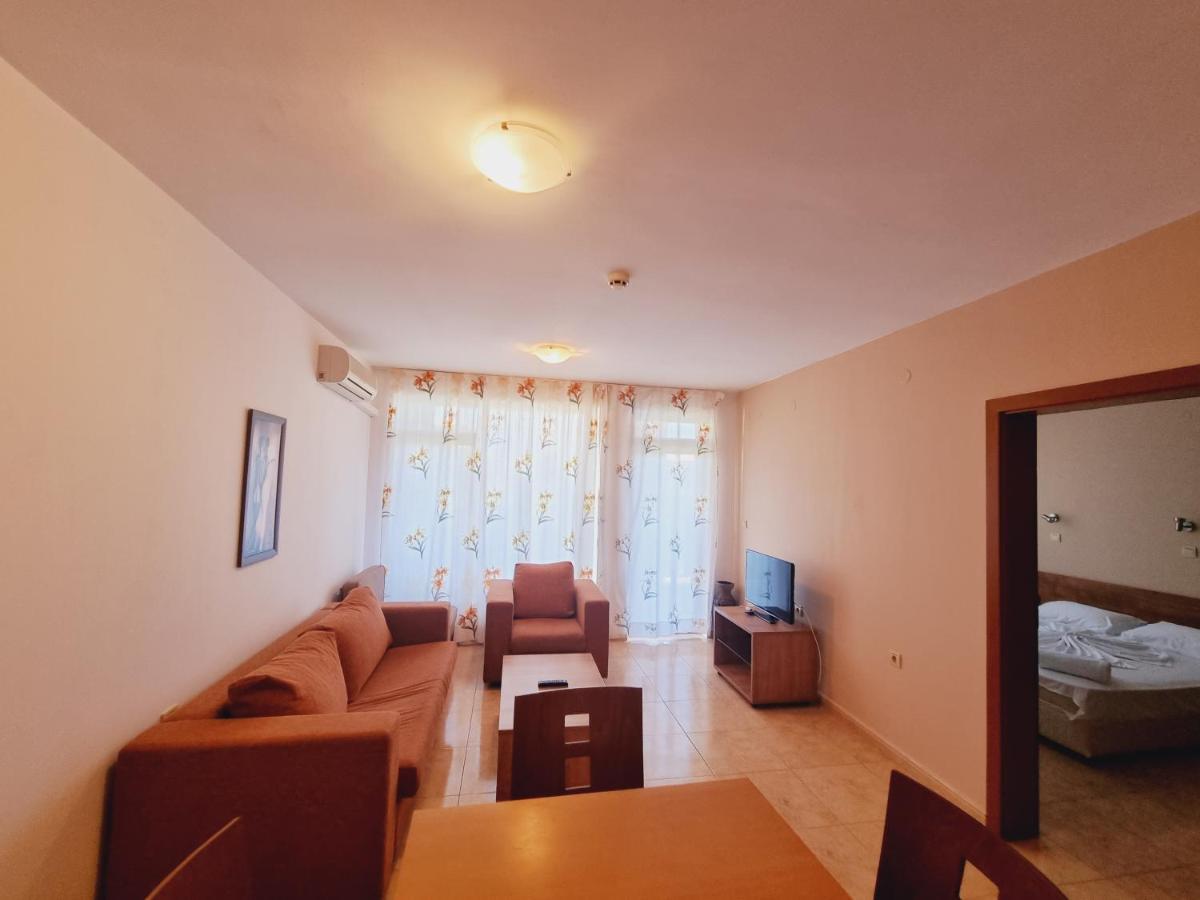 Kambani Bells Apart Complex Sveti Vlas Bagian luar foto