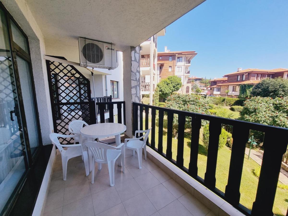 Kambani Bells Apart Complex Sveti Vlas Bagian luar foto
