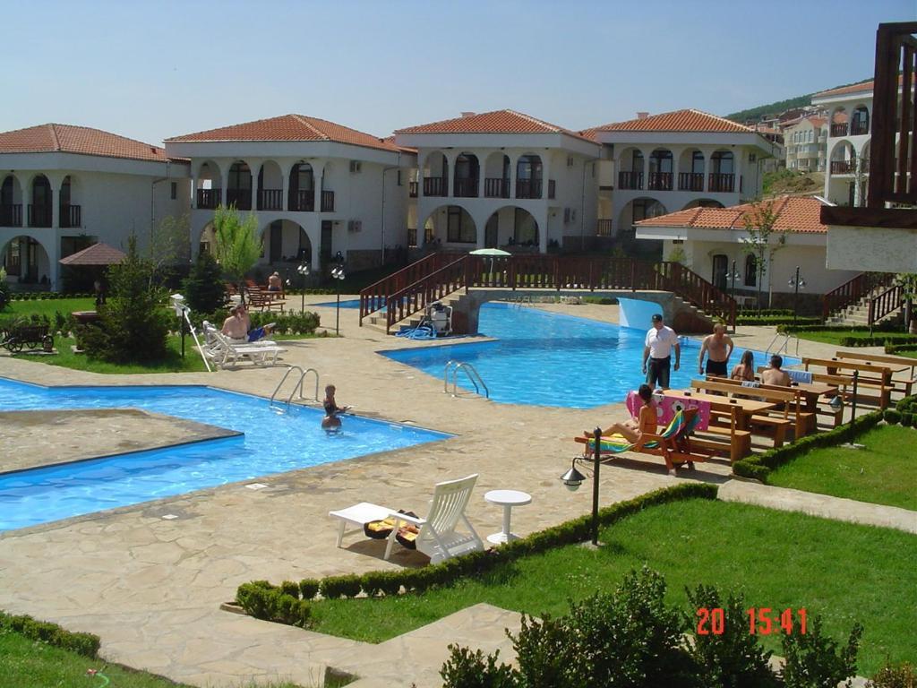Kambani Bells Apart Complex Sveti Vlas Bagian luar foto
