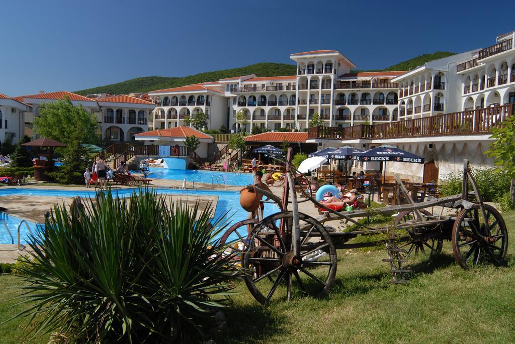 Kambani Bells Apart Complex Sveti Vlas Bagian luar foto